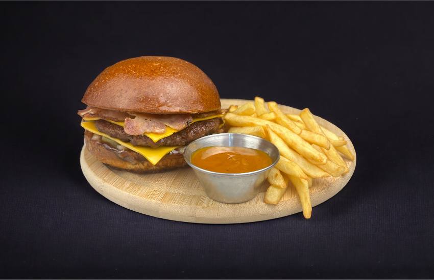 Бургер меню "Кливленд" с фри и соусом карри